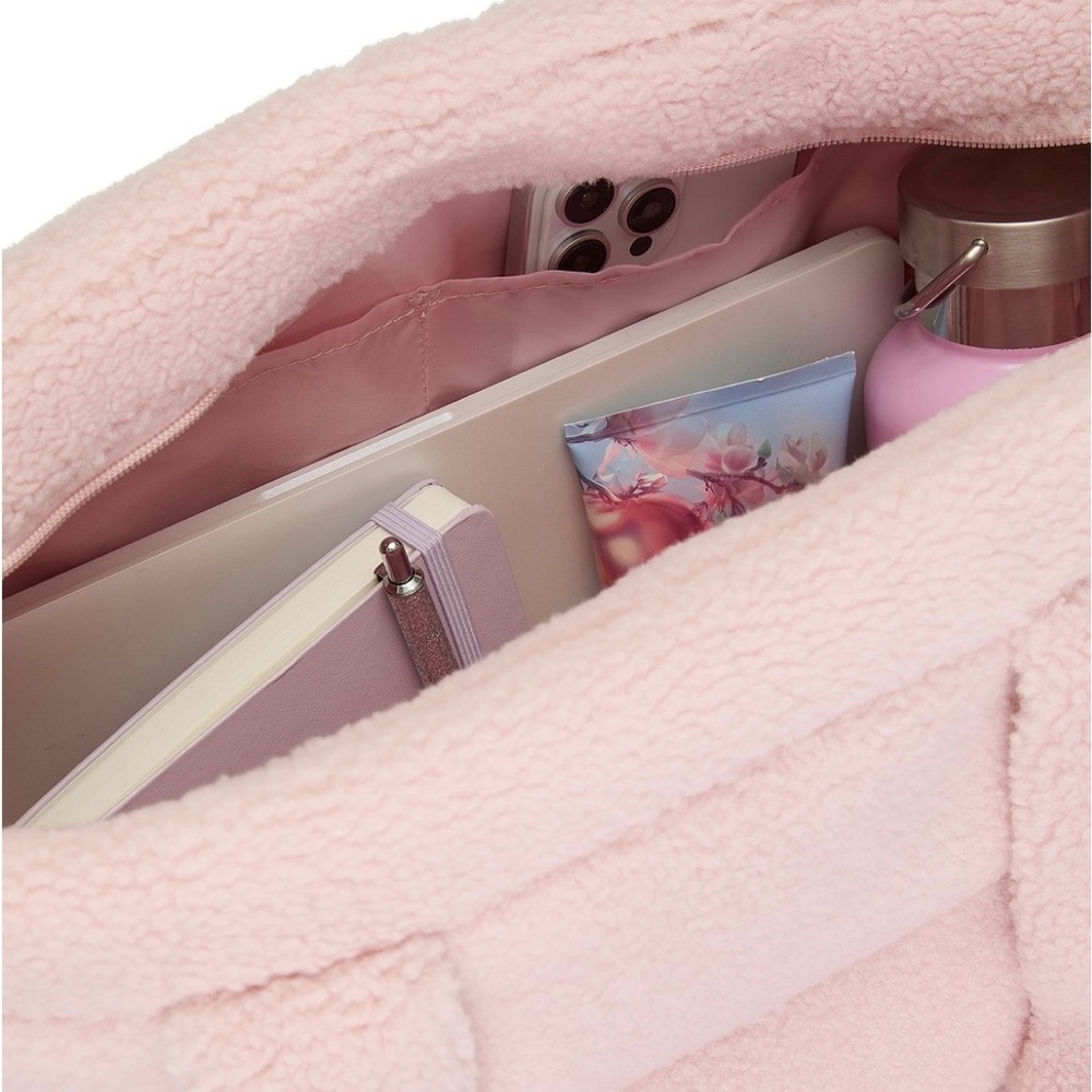 NWT Victoria's Secret PINK Cozy Fleece Plush Tote Travel Bag 2025 - Picture 4 of 6
